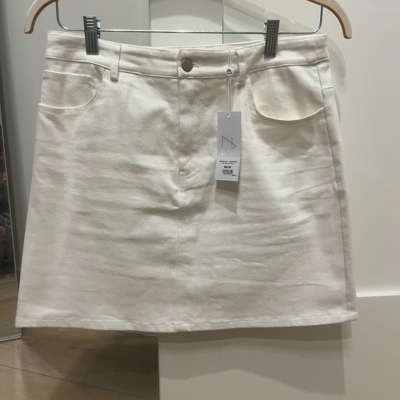 White Mini Skirt - Picture 1 of 2